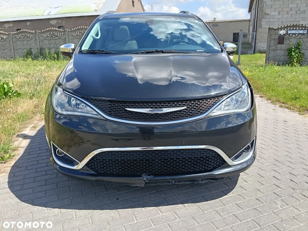 Chrysler Pacifica - 3