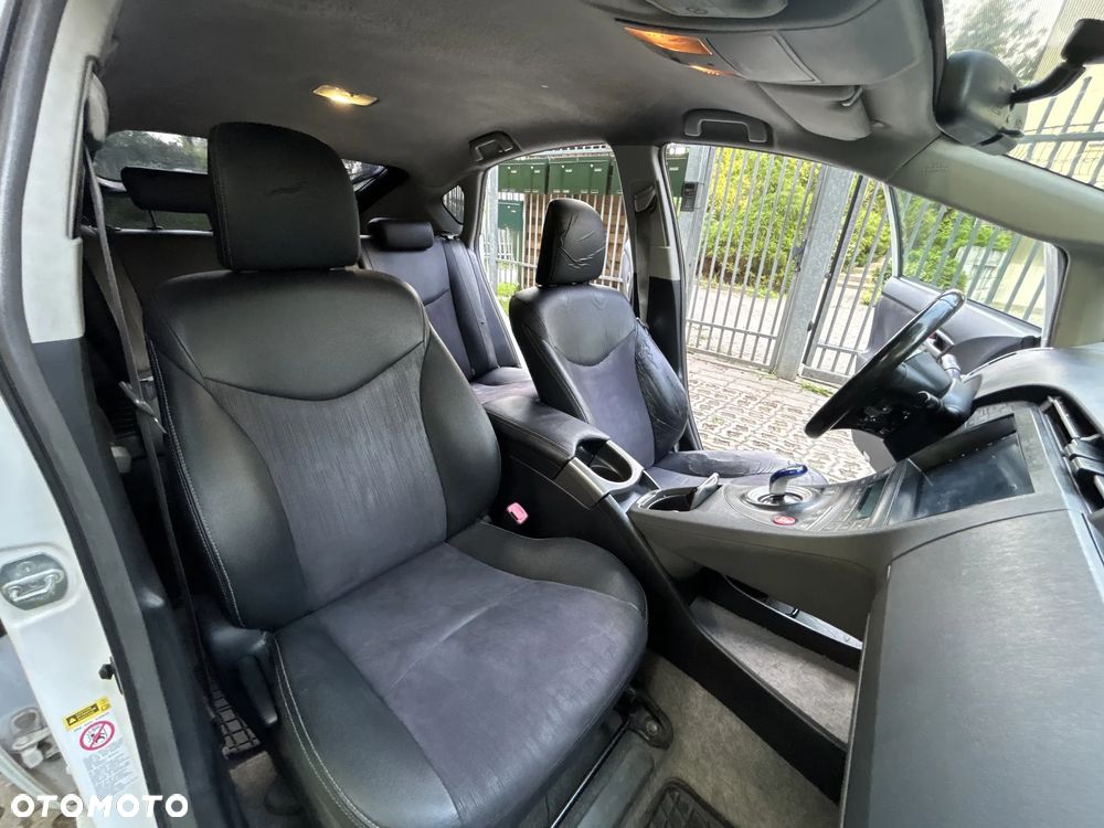 Toyota Prius - 14