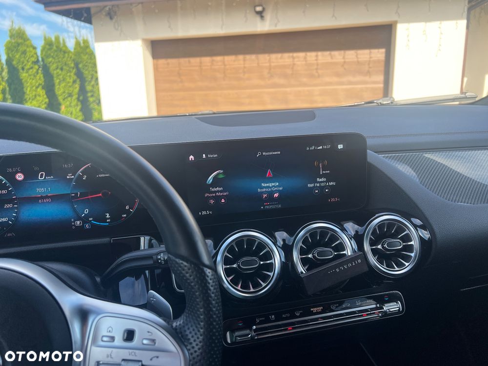 Mercedes-Benz GLA 200 d AMG Line - 8