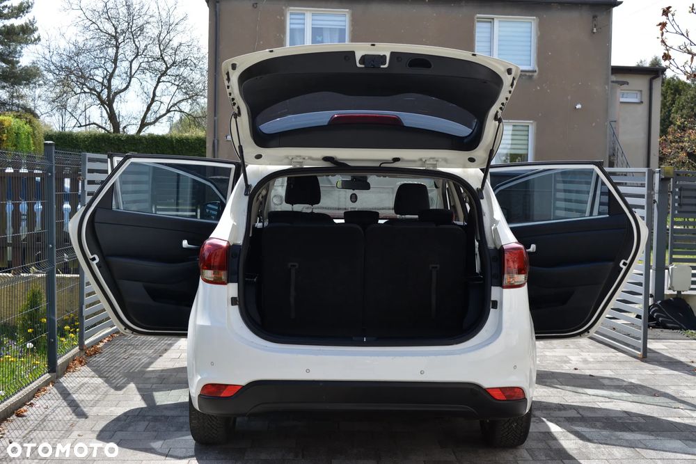 Kia Carens 1.7 CRDi 115 Dream Team Edition - 26