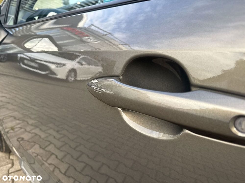 Toyota Corolla 2.0 Hybrid Style - 21