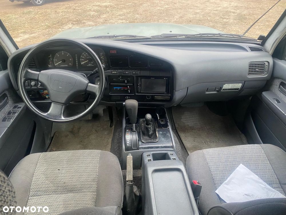 Toyota Land Cruiser - 5