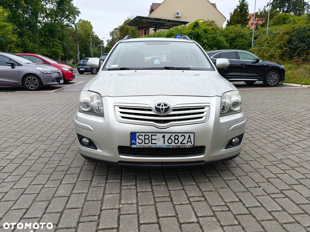 Toyota Avensis 2.0 D-4D Premium - 4