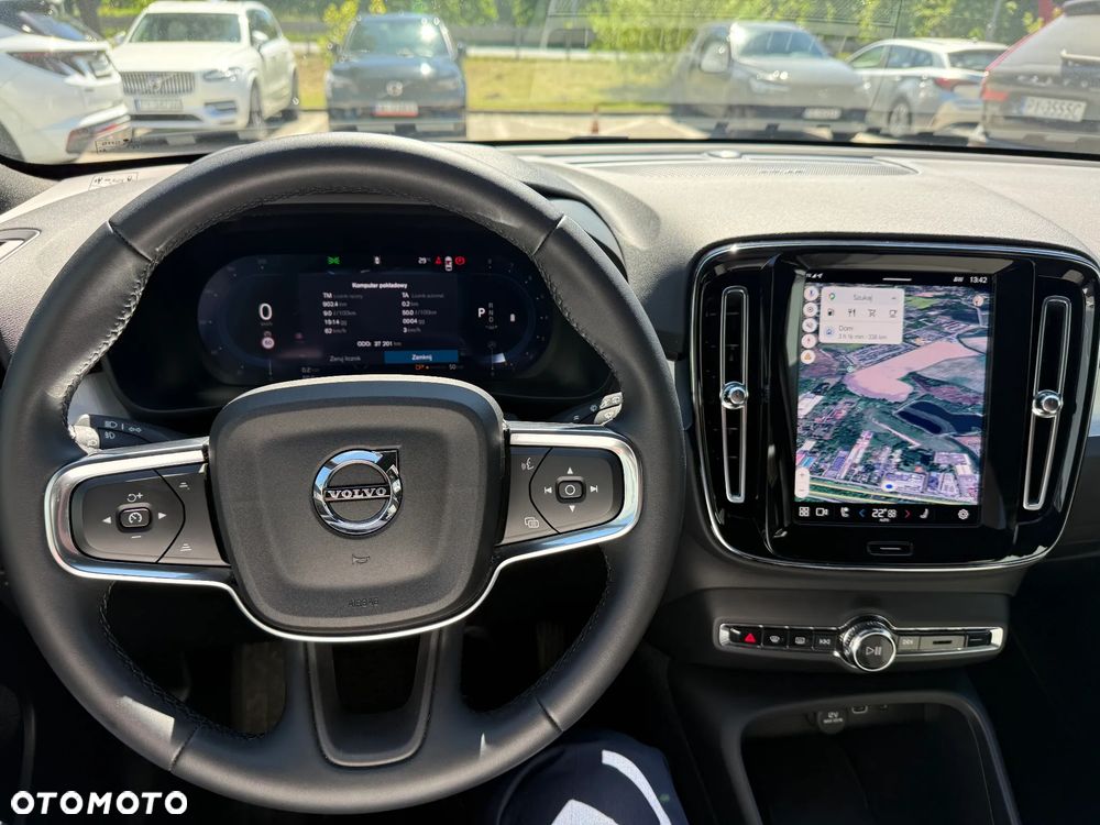 Volvo XC 40 B3 Plus Dark - 19