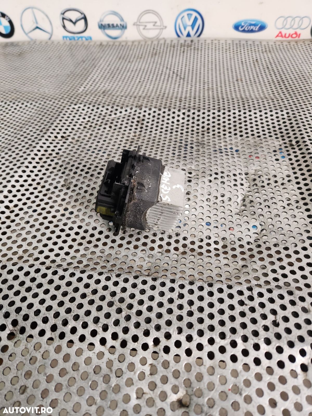 Rezistenta Trepte Ventilator Aeroterma Renault Scenic 3 Megane 3 Laguna 3 An 2008-2009-2010-2011-2012 Dezmembrez Renault Grand Scenic 1.5 Dci An 2009-2010-2011-2012 Manual 6+1 Trepte 2x4 - 1