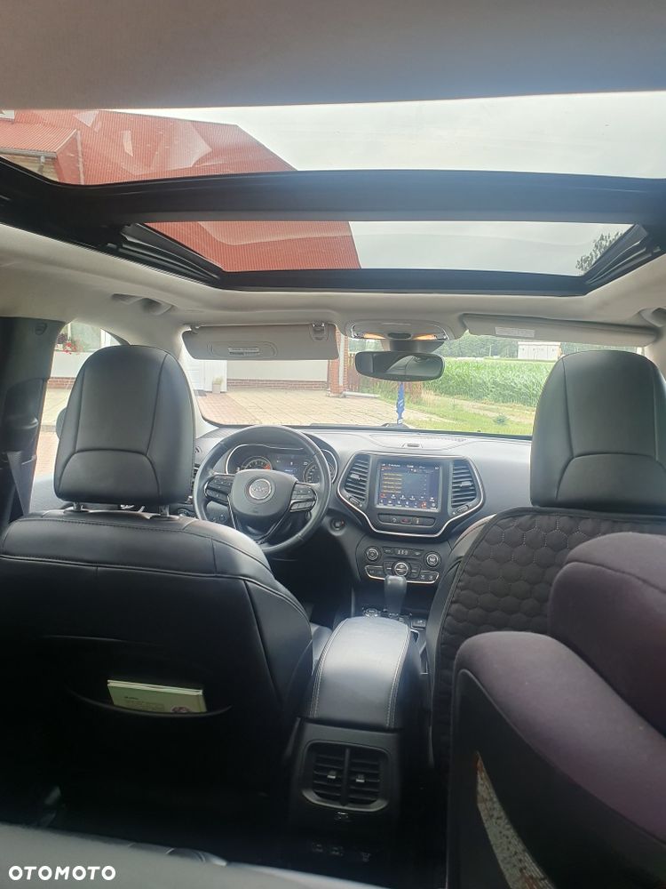 Jeep Cherokee - 8