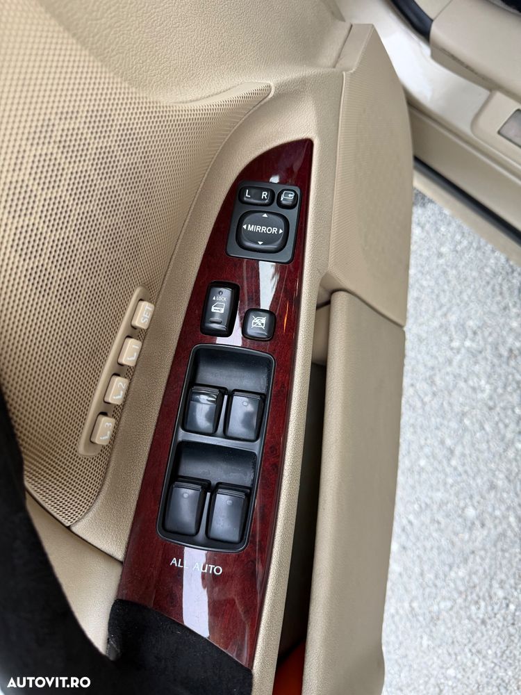 Lexus Seria IS 250 2.5 V6 Aut Luxury - 10