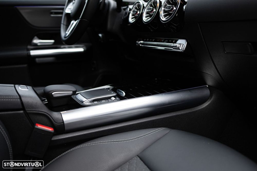 Mercedes-Benz EQA 300 4Matic Progressive - 39