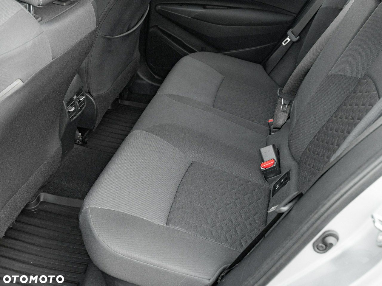 Toyota Corolla - 26