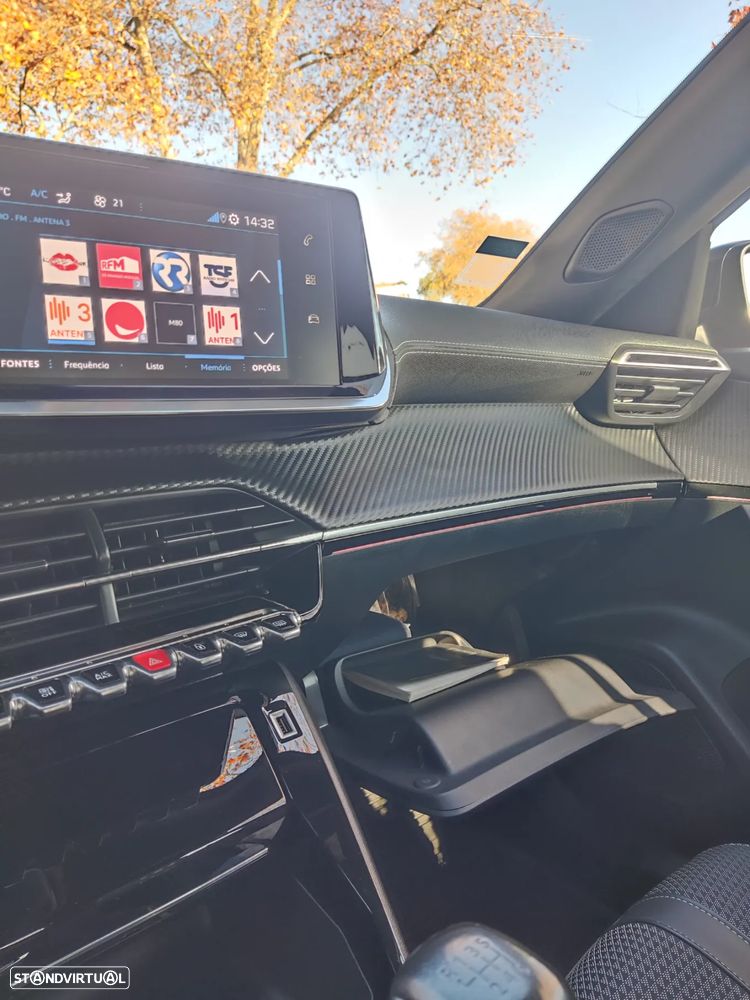 Peugeot 2008 1.2 PureTech GT Line - 5