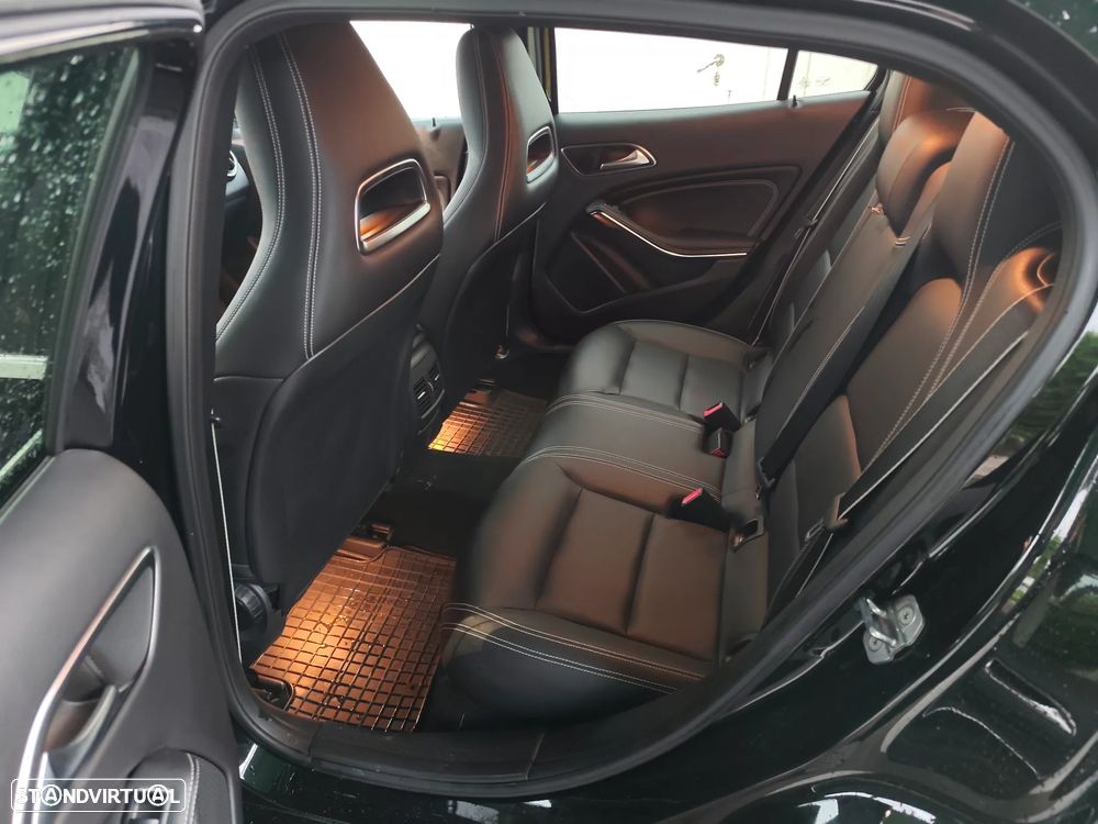 Mercedes-Benz GLA 220 d 7G-DCT AMG Line - 38