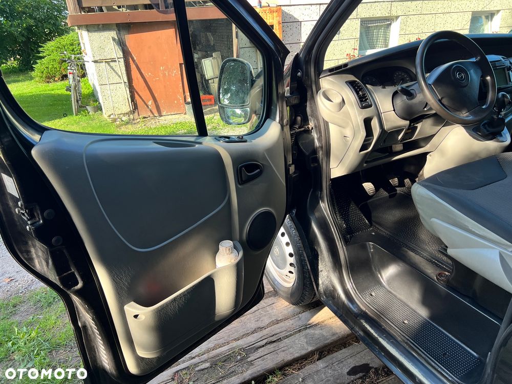Opel Vivaro - 25