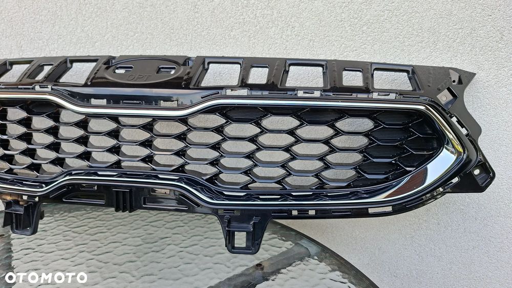 KIA CEED III 18-21 GRILL ATRAPA 86350-J7010 - 4