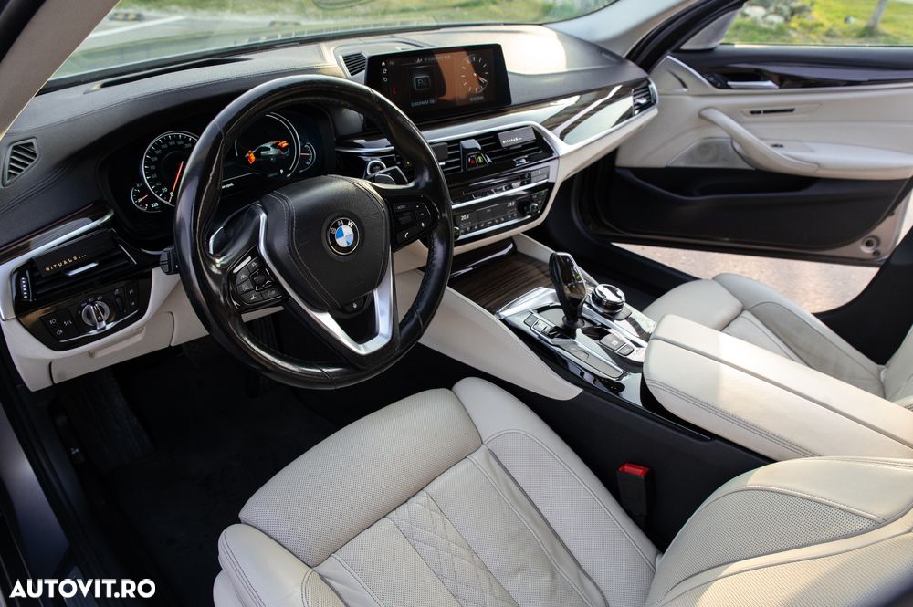 BMW Seria 5 540i xDrive AT - 15