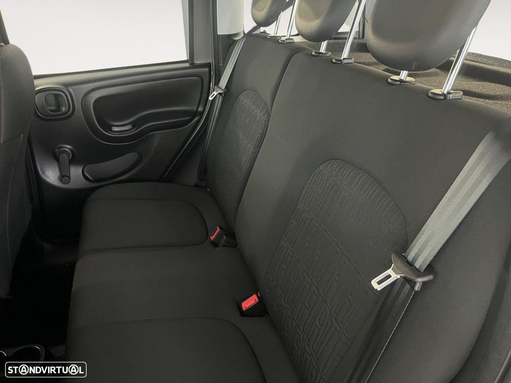 Fiat Panda 1.0 Hybrid (RED) - 13