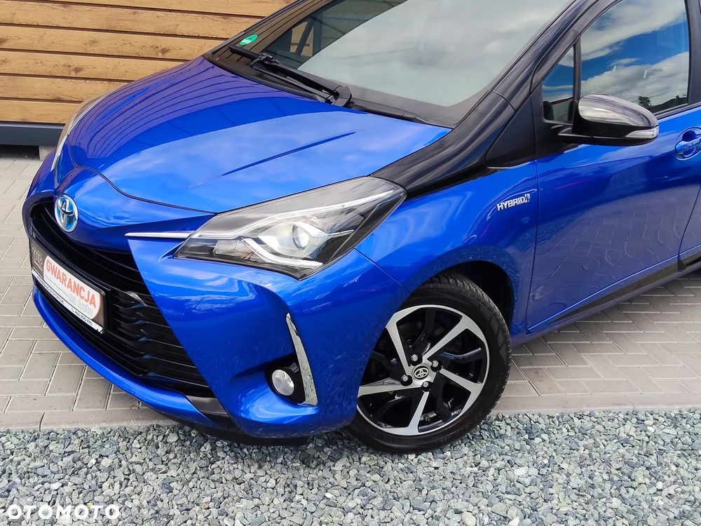 Toyota Yaris Hybrid 100 Premium - 4