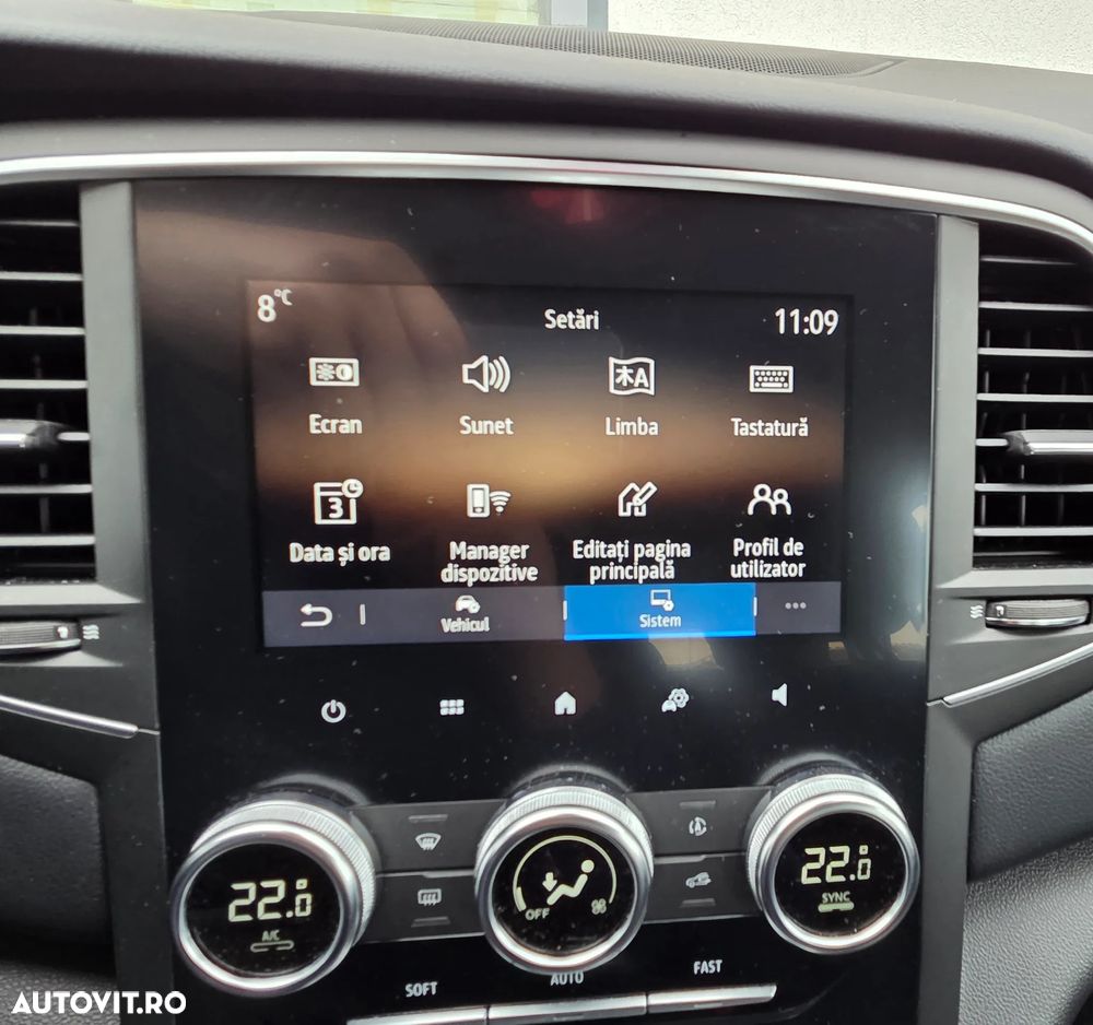 Renault Megane TCe 140 GPF LIMITED - 12