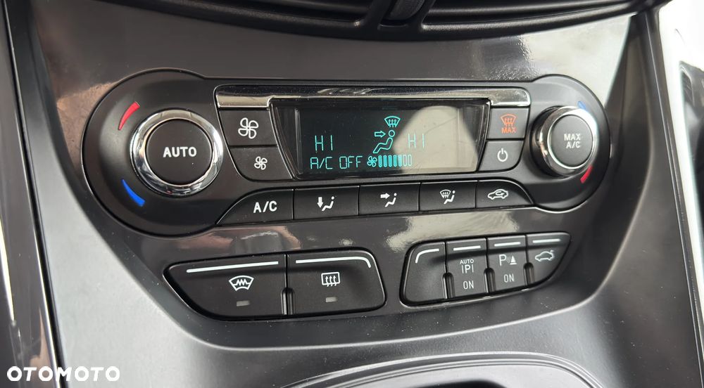 Ford Kuga 2.0 TDCi 4x4 Titanium - 25