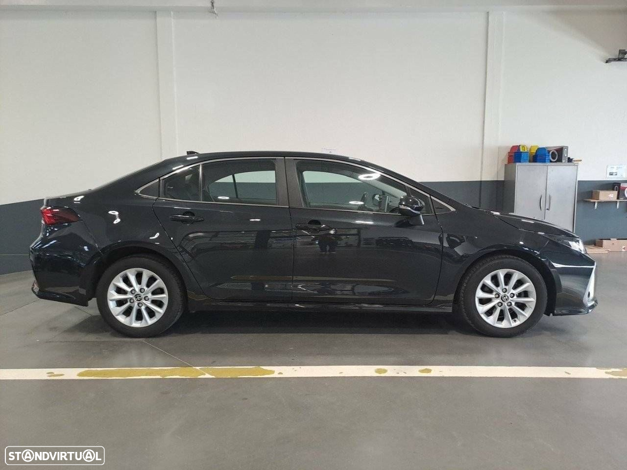 Toyota Corolla SD 1.8 Hybrid Comfort - 4
