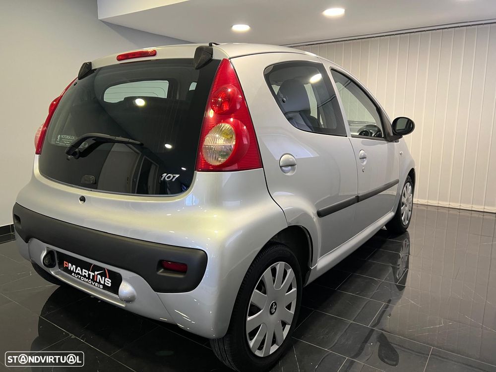 Peugeot 107 1.0 Trendy - 17