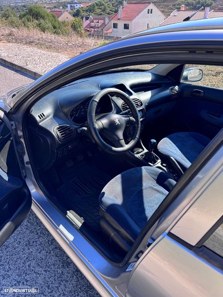 Peugeot 206 1.1 XT - 10