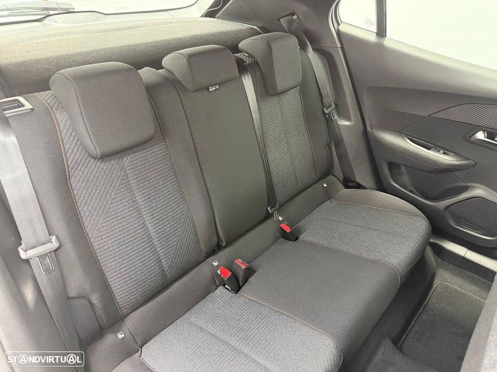 Peugeot 2008 - 19