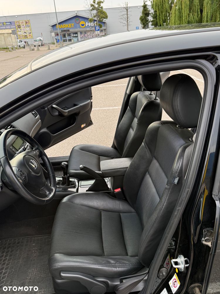Honda Accord 2.0 Executive - 15