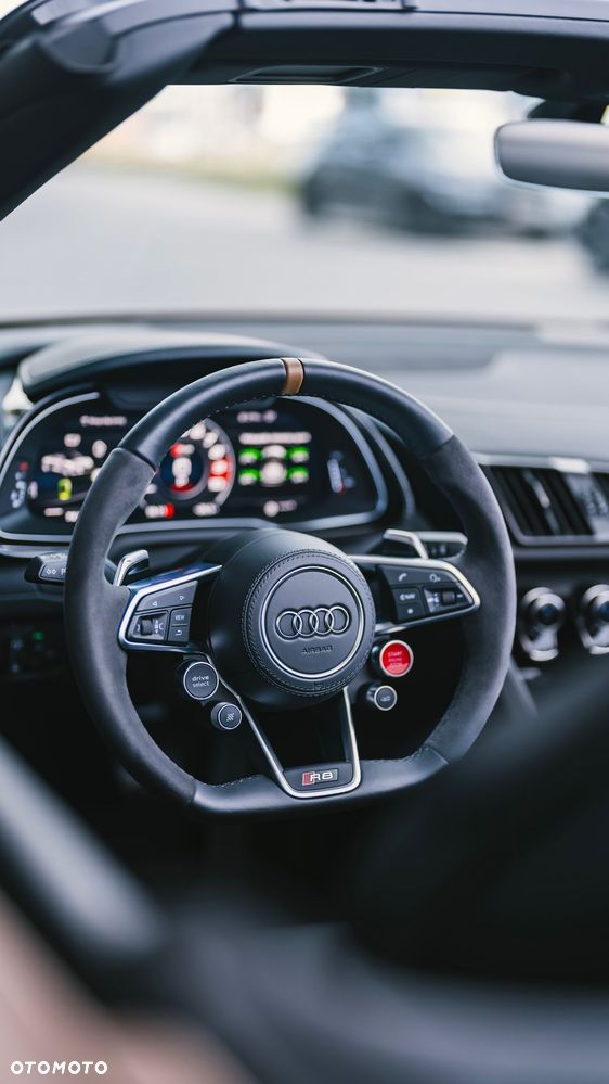 Audi R8 Spyder V10 RWD Performance - 8