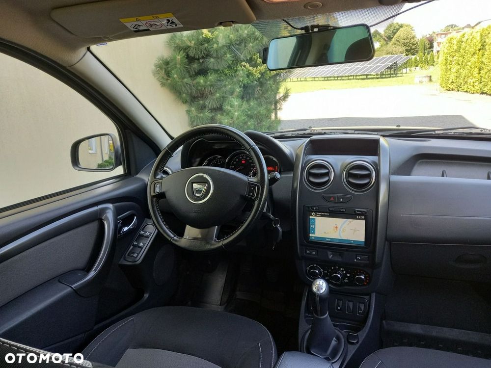 Dacia Duster 1.6 SCe Urban Explorer S&S - 23