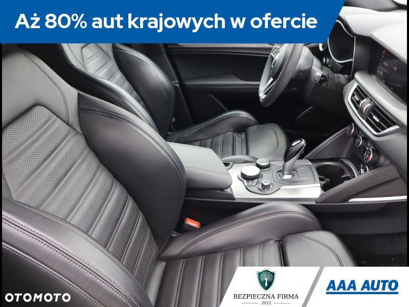 Alfa Romeo Stelvio - 10