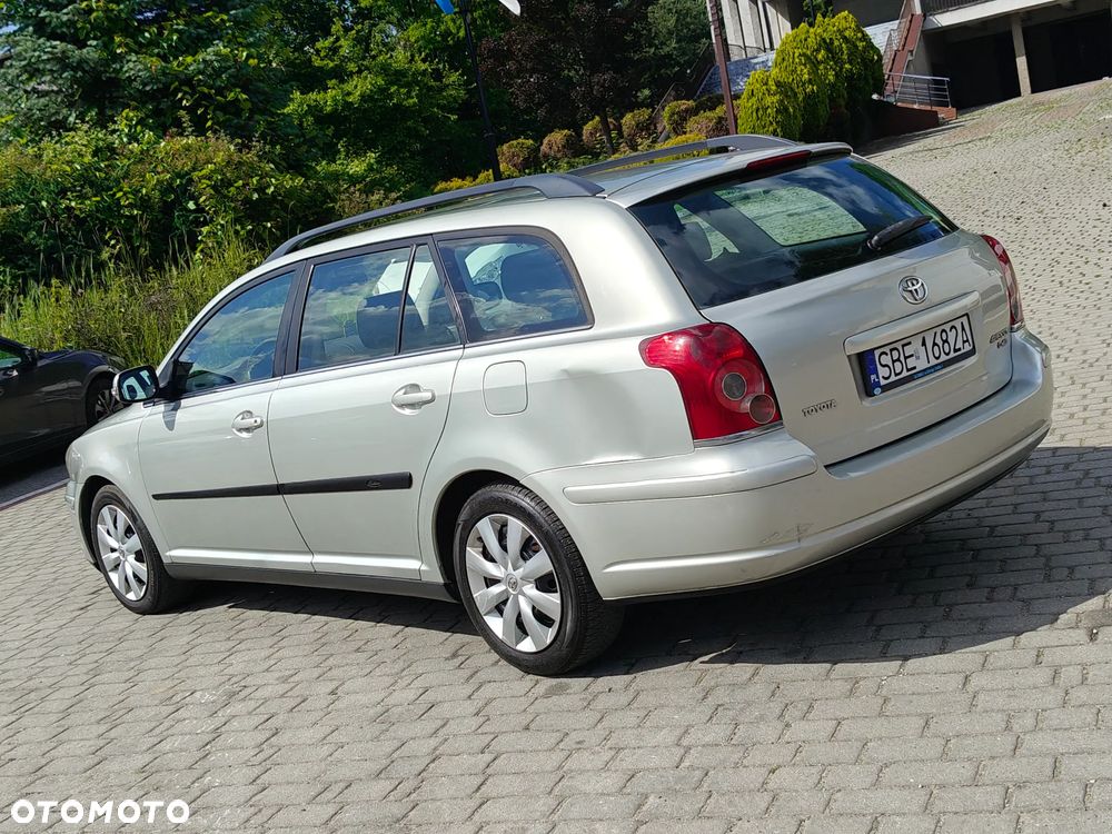 Toyota Avensis 2.0 D-4D Premium - 13