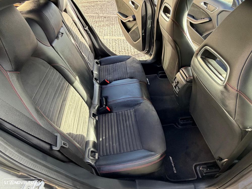 Mercedes-Benz GLA 220 CDI 4Matic 7G-DCT AMG Line — fotografia 18
