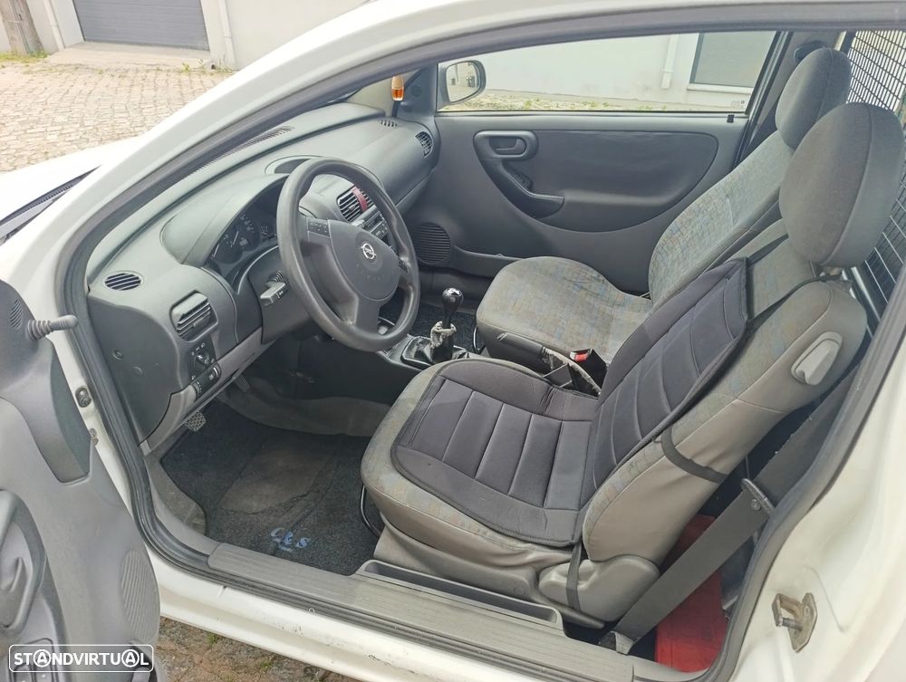 Opel Corsa 2001 photo 2