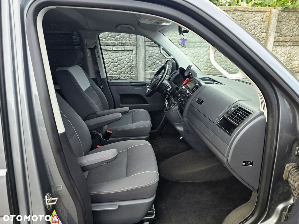 Volkswagen Multivan - 20
