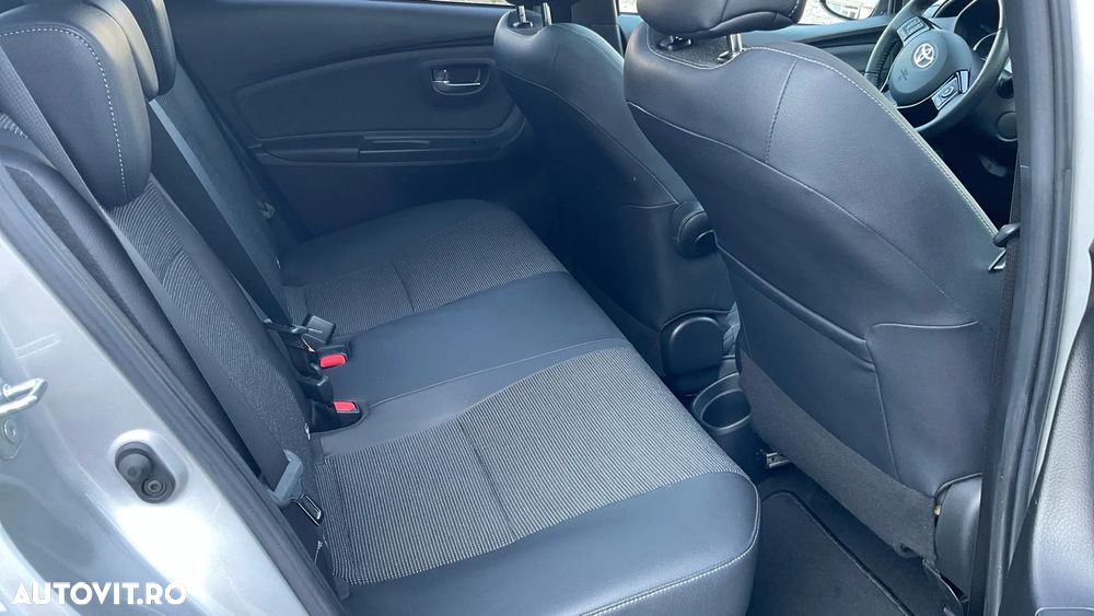 Toyota Yaris 1.5 VVT-i HSD Sol - 8