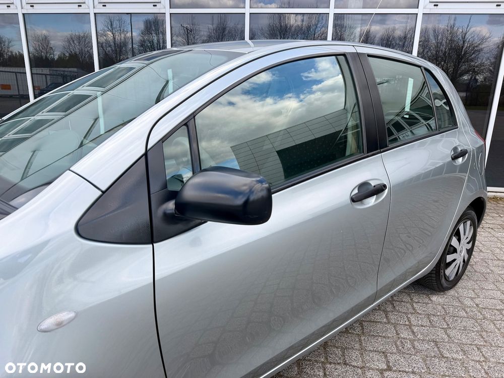 Toyota Yaris 1.3 Luna A/C - 16