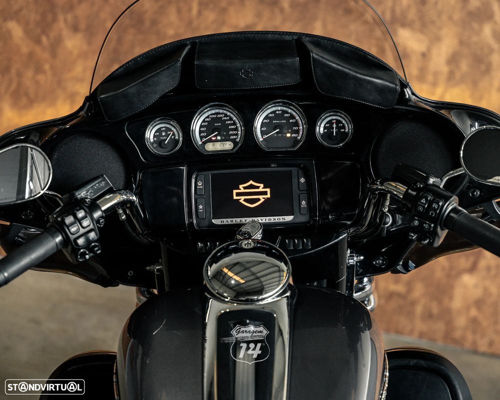 Harley-Davidson Ultra Limited Edition - 12