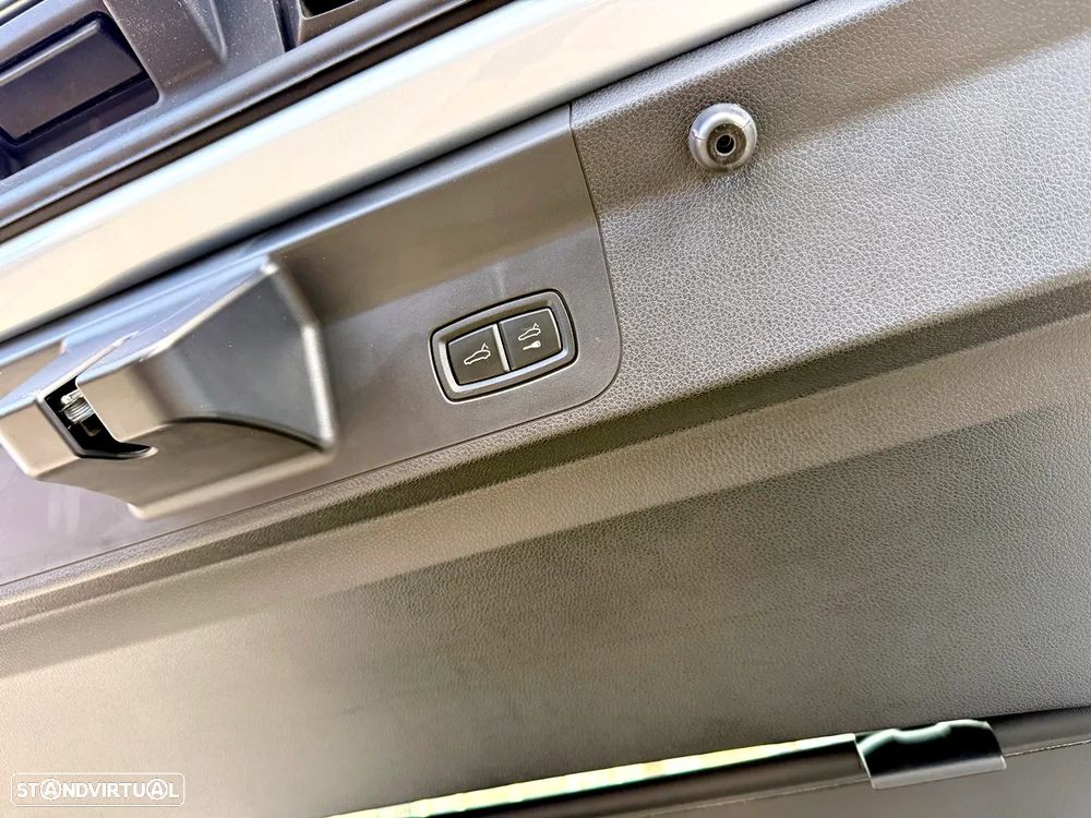 Porsche Panamera 4 E-Hybrid Platinum Edition - 39