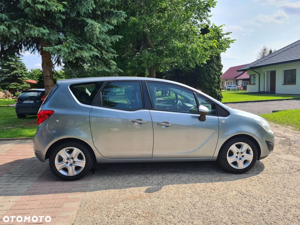 Opel Meriva - 8
