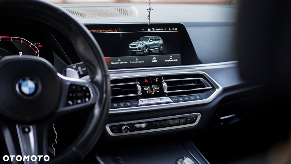 BMW X5 xDrive50i - 18