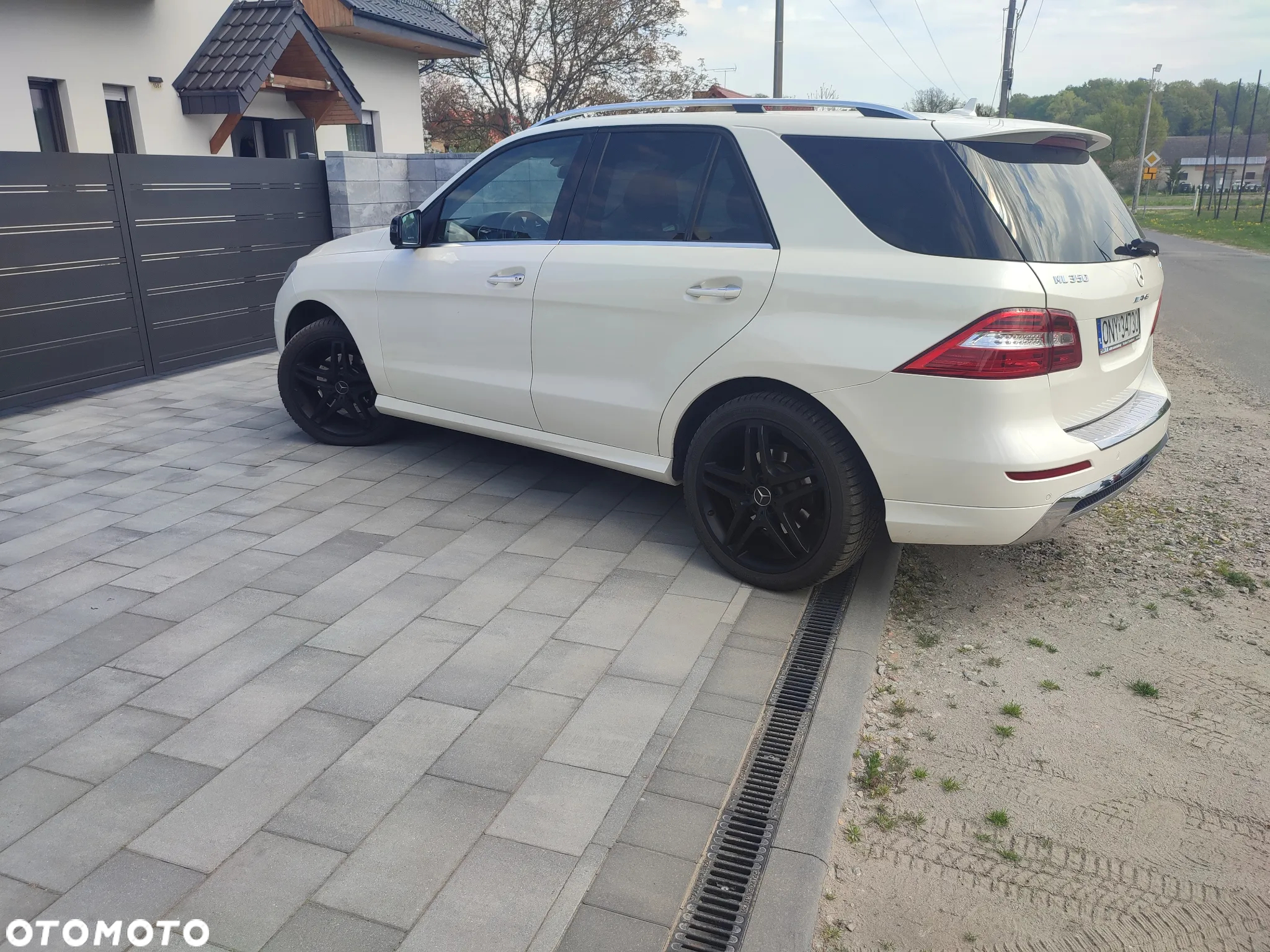 Mercedes-Benz ML 350 BlueTec 4-Matic - 4