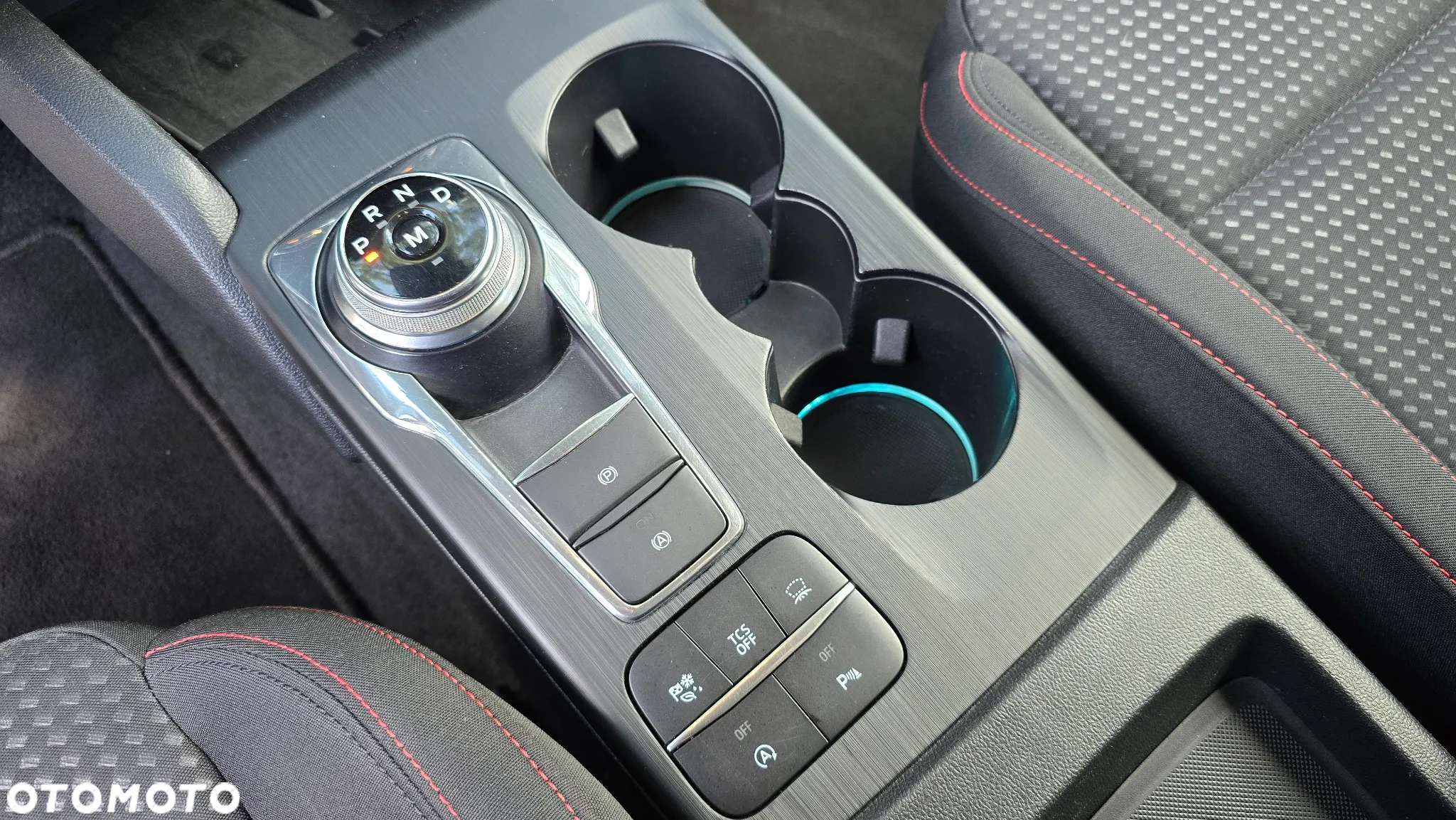 Ford Focus - 32
