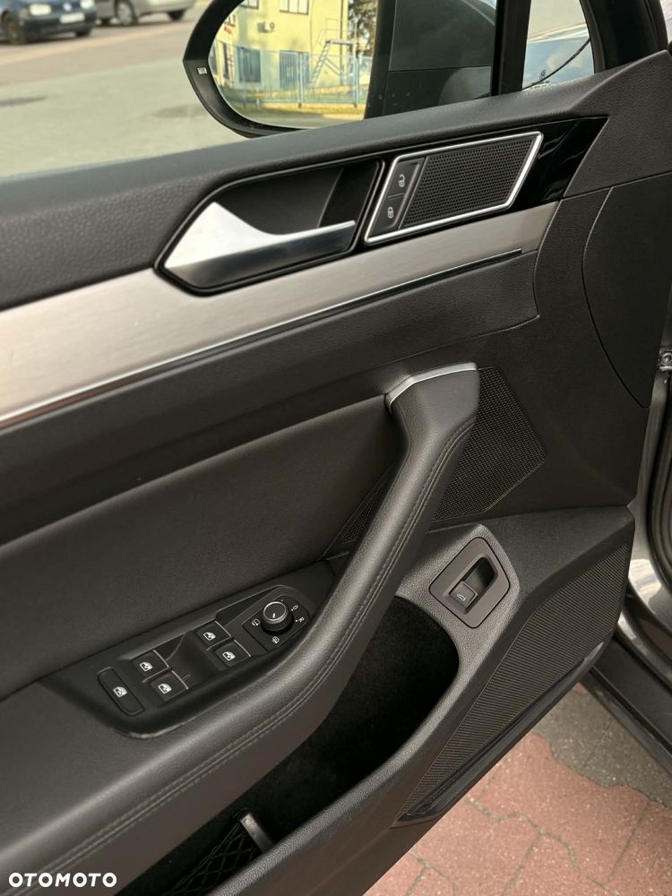 Volkswagen Passat 1.8 TSI BMT Comfortline - 8