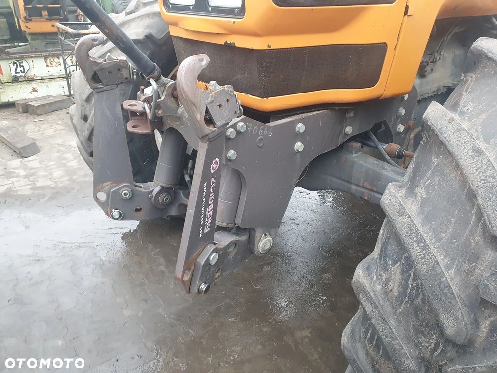 Renault Ares 825 RZ - 8