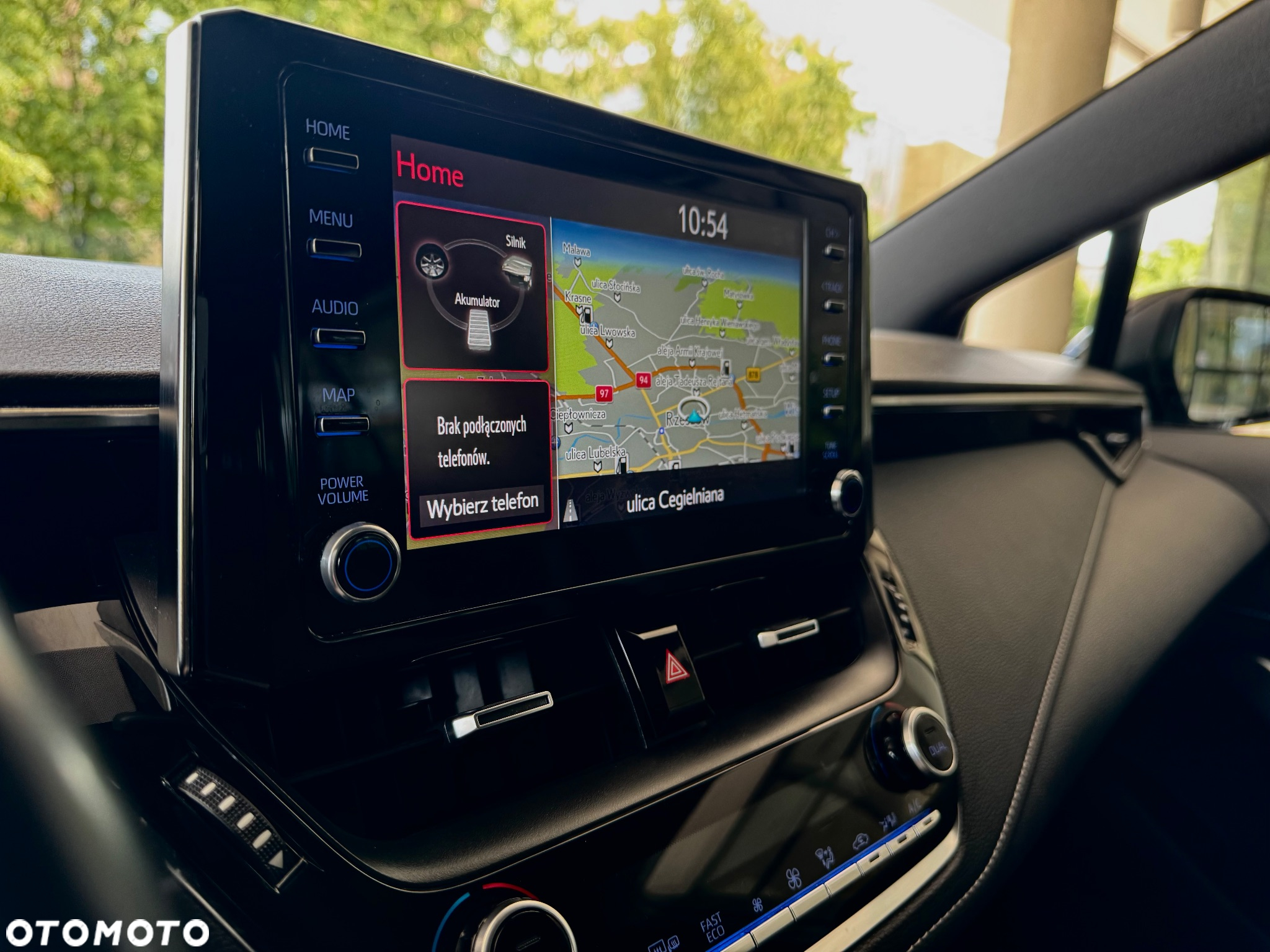 Toyota Corolla 1.8 Hybrid Comfort - 32