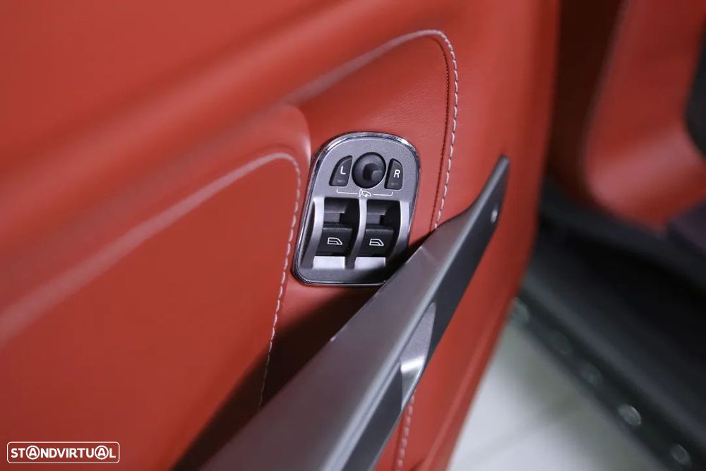 Aston Martin Vantage Coupé V8 Sportshift — fotografia 15