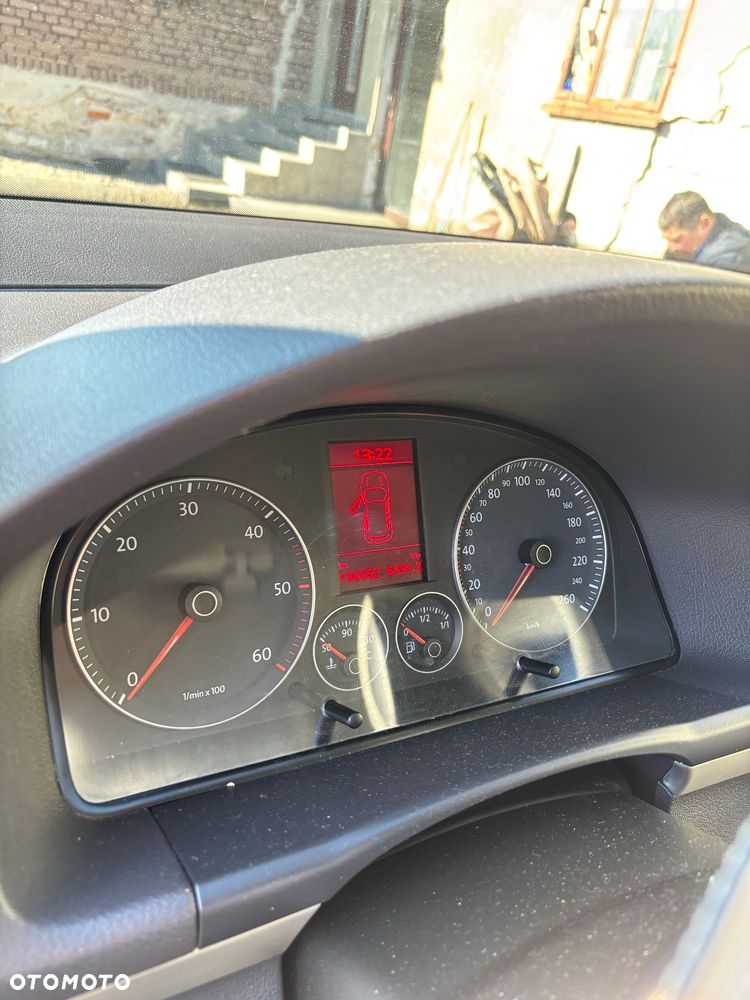 Volkswagen Touran 1.9 TDI Welcome - 8