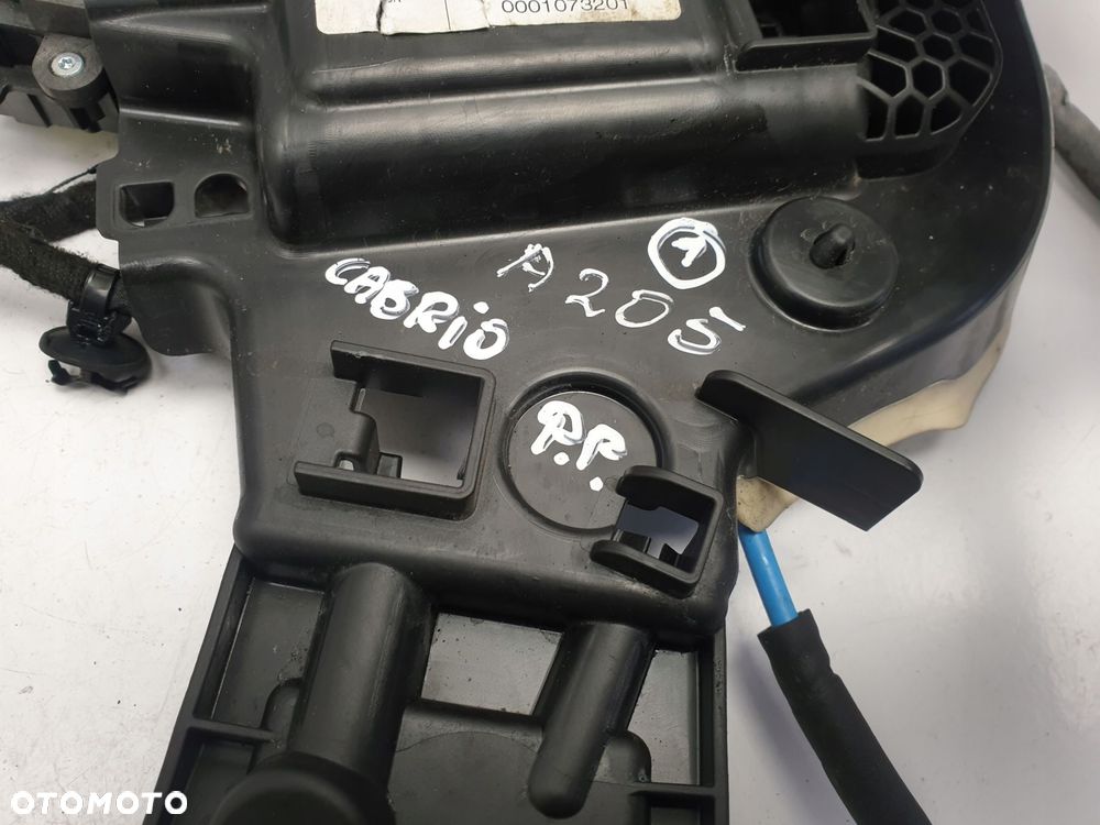 Mercedes A205 W205 ZAMEK PRZEDNICH DRZWI prawy - 2