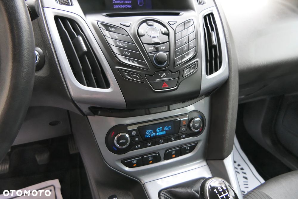 Ford Focus 1.6 Ti-VCT Titanium - 24