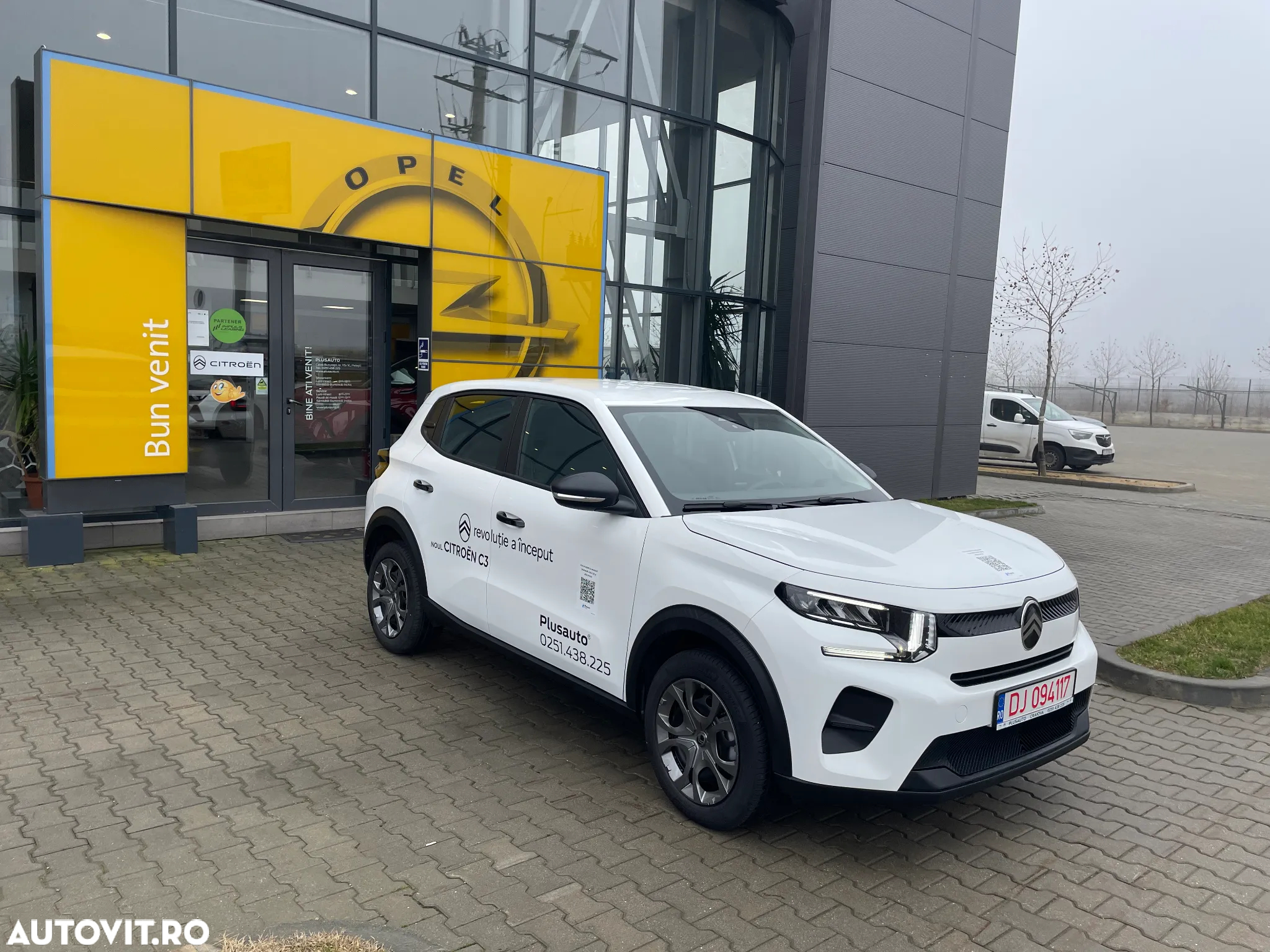 Citroën C3 1.2 PureTech 100 S&S BVM6 YOU! - 2